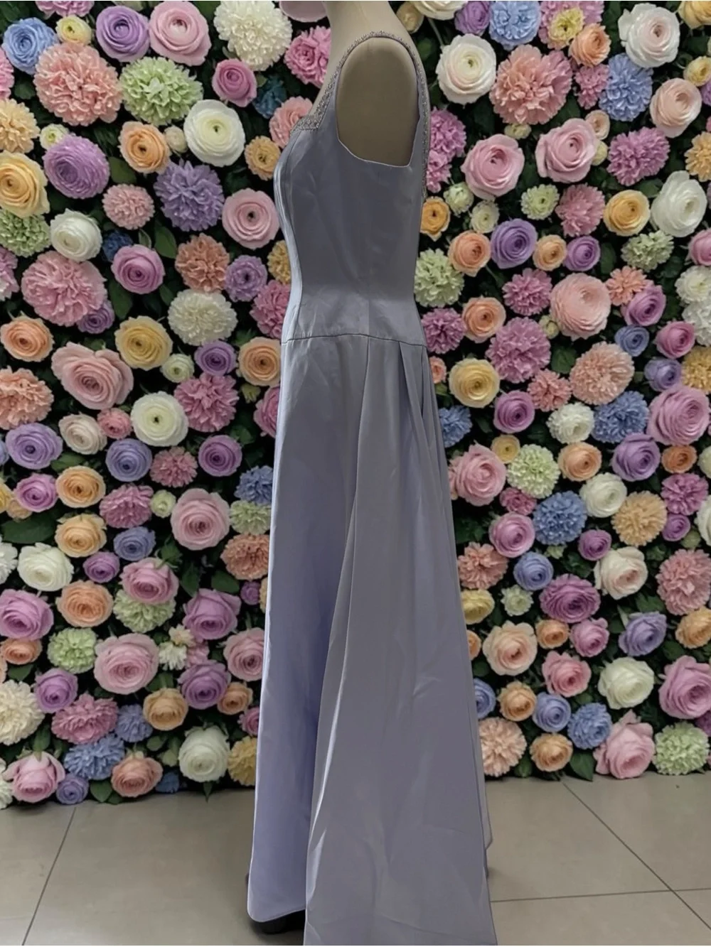 Elegant Periwinkle Square-Neck Satin Wedding Bridesmaid Dress with Beaded Straps - Picture 3 of 10